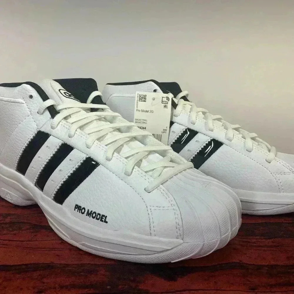 ADIDAS BASKETBALL SHOES PRO MODEL 2G FW4344 SZ 6.5 Us